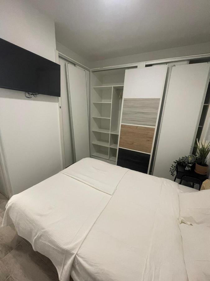 Apartamentos Jap Villaamil Madrid Kültér fotó